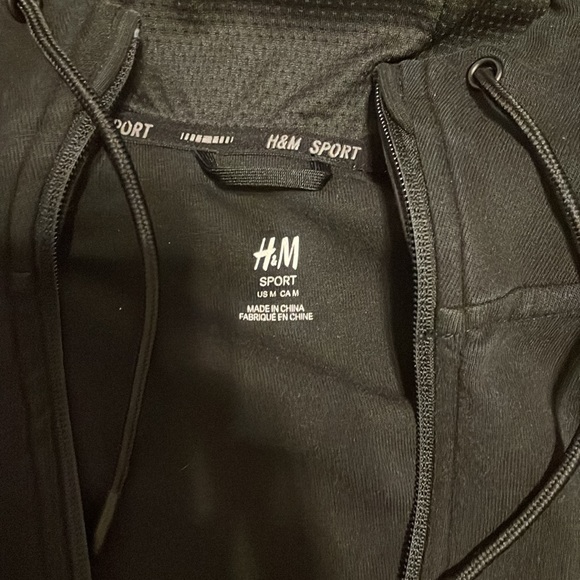 H&M black sport jacket - Picture 2 of 3